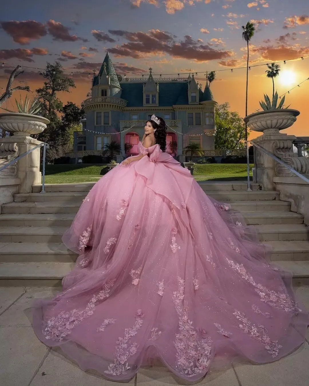 Mouccy Princess Lace Quinceanera Dresses with Bow 3D Floral Beaded 15 Dresses Puffy Off Shoulder Tulle Ball Gowns with Train