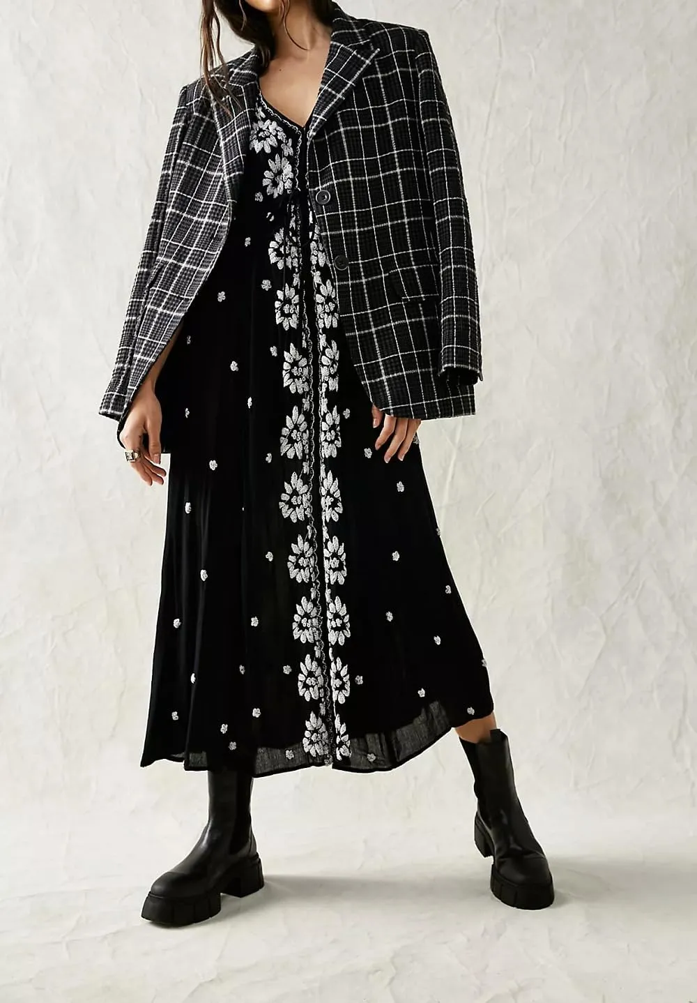Women Boho Floral Maxi Dress Puff Sleeve V Neck Long Dress Bohemian Flowy Tiered Dress Loose Fit Shirt Dress